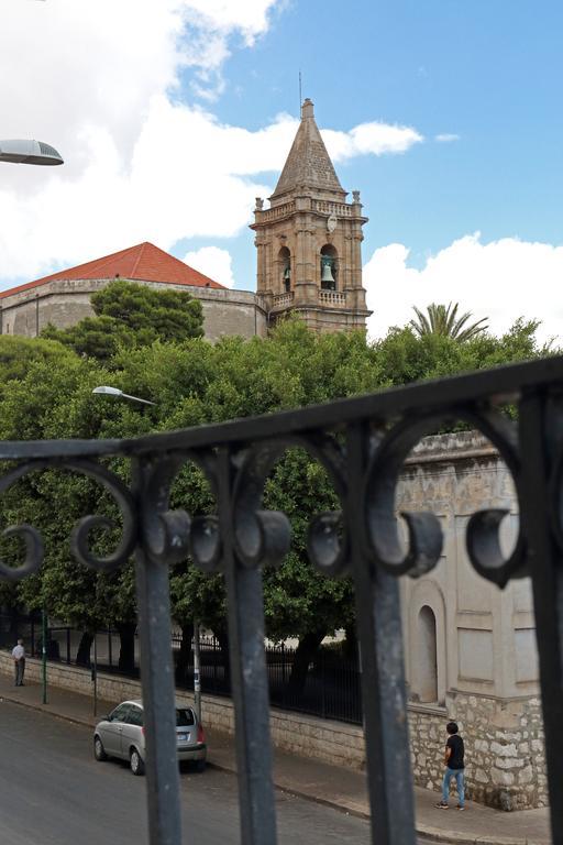 Conte Agostino Pepoli Apartment Trapani Luaran gambar